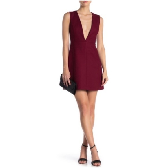 kate spade Dresses & Skirts - NWT! Kate Spade Scallop Twill Dress 6 Rhubard Jam Red Burgundy Raspberry Sexy